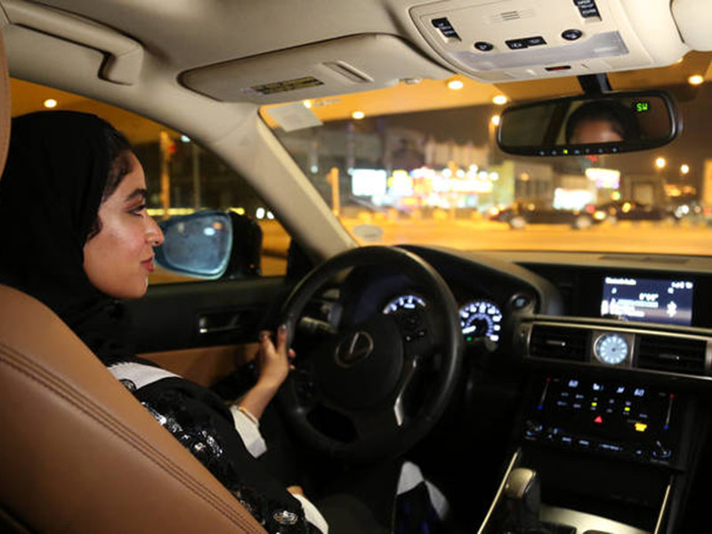 اضغط لمشاهدة الفيديو: داوود الشريان يفجر مفاجأة بخصوص إصدار رخص القيادة للسعوديات